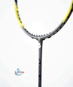Yonex Arcsaber 7 Pro - lỗ gen vợt