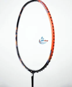 Yonex Astrox 77 Tour - lỗ gen vợt