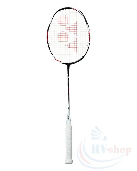 Watanabe Từng sử dụng vợt Yonex Duora Z Strike