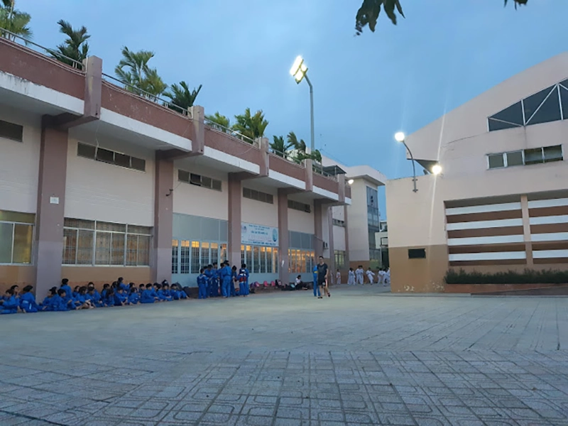 sân cầu lông Tây Thạnh