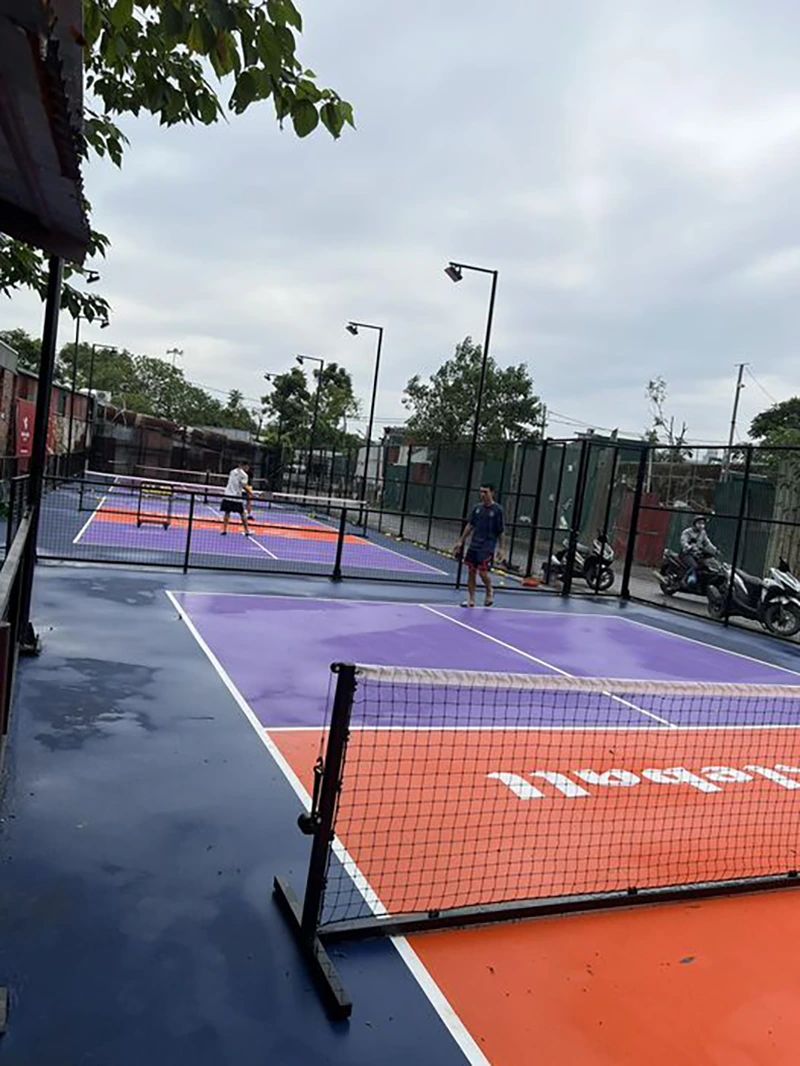 Sân pickleball Vũ Lộc mang đến cảm giác thoáng đãng