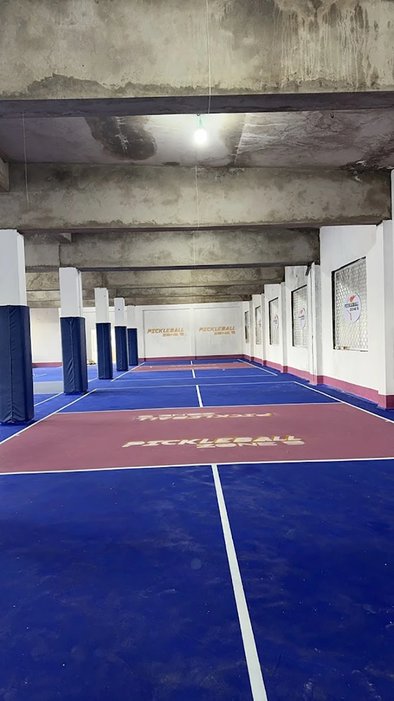 Bề mặt sân Pickleball Zone 9 bằng phẳng, sơn tiêu chuẩn