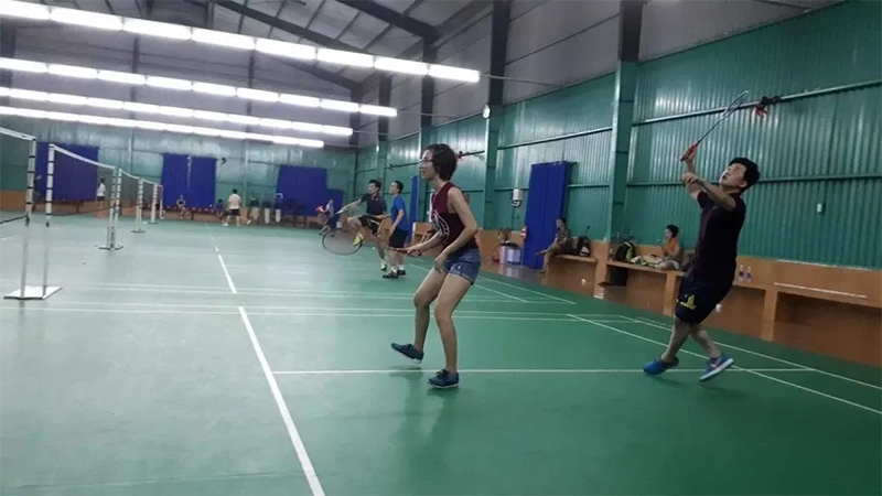 Tiện ích trên sân cầu lông quân khu 7