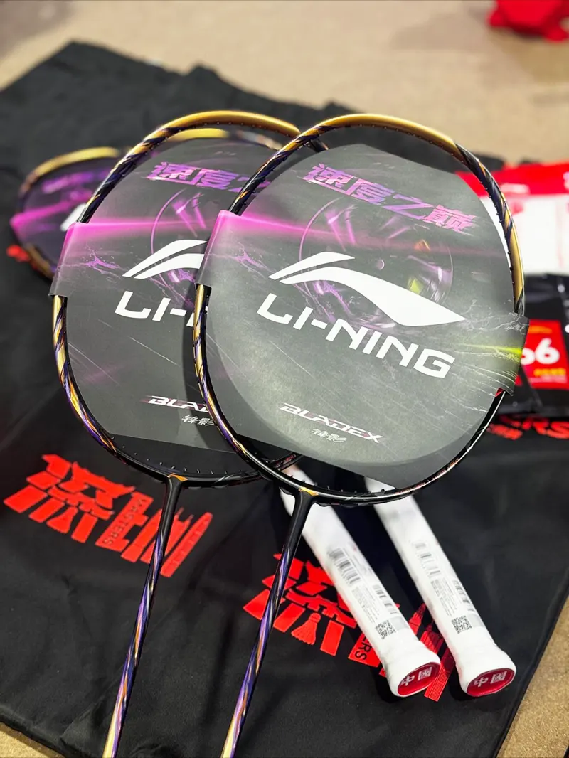 Lining Bladex 900 Vàng Đồng China Master 2025 Limited