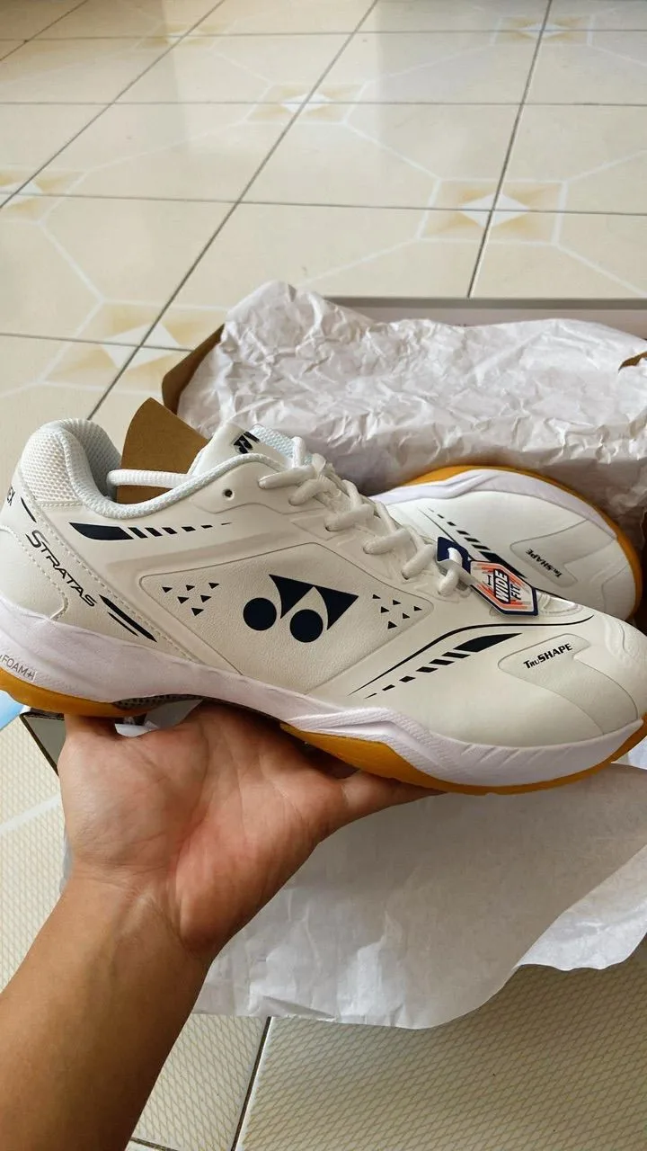 Đánh giá Giày cầu lông Yonex Stratas - bountyha*** - ảnh 1