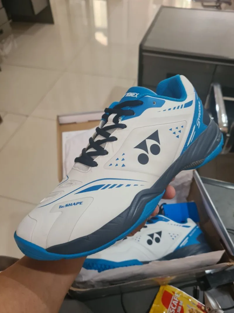 Đánh giá Giày cầu lông Yonex Stratas - minh*** - ảnh 2