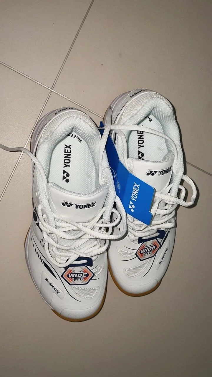 Đánh giá Giày cầu lông Yonex Stratas - nhim*** - ảnh 1